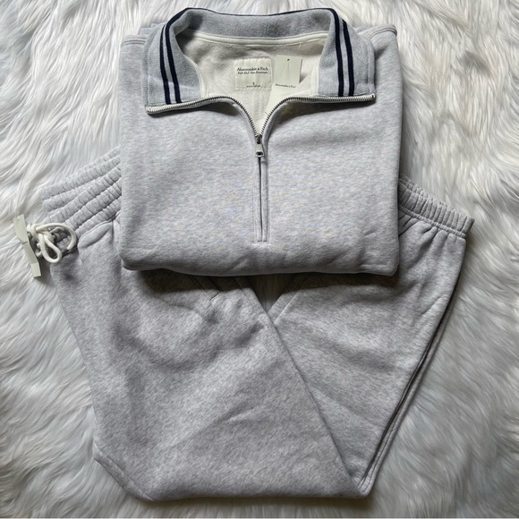 Abercrombie & Fitch Pants - oversized sunday half-zip set